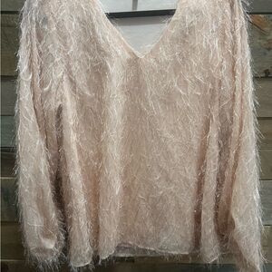 Bohemian style Feathered Pink V-Neck blouse Great condition! Puffy sleaves